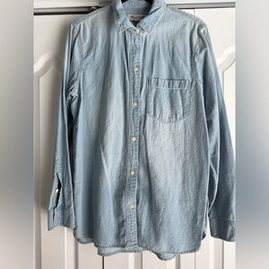 Madewell Light Blue Denim Buttondown